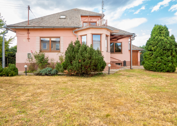 IBA U NÁS! Na predaj rodinný dom v obci Peder - Košice