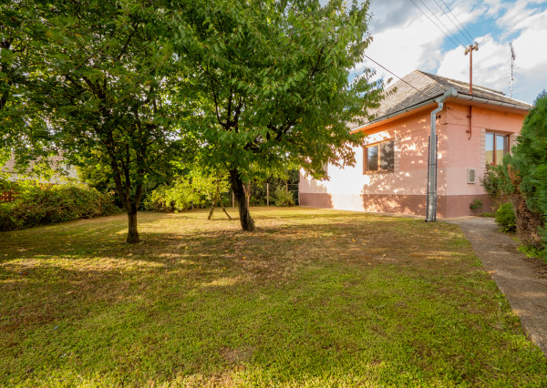 IBA U NÁS! Na predaj rodinný dom v obci Peder - Košice