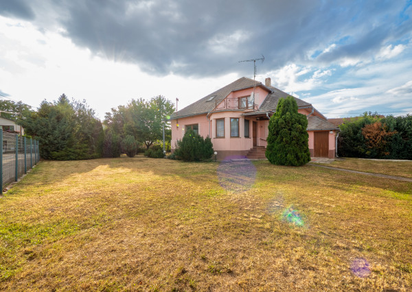 IBA U NÁS! Na predaj rodinný dom v obci Peder - Košice