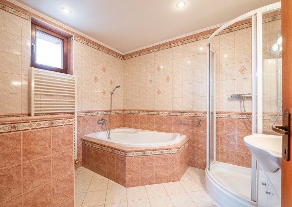 IBA U NÁS! Na predaj rodinný dom v obci Peder - Košice