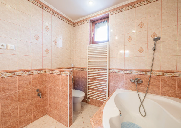 IBA U NÁS! Na predaj rodinný dom v obci Peder - Košice