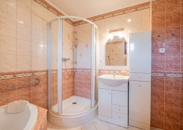 IBA U NÁS! Na predaj rodinný dom v obci Peder - Košice