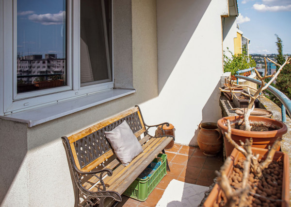 REZERVOVANÝ! Na predaj zariadený 3-izbový byt, BA-Karlova Ves