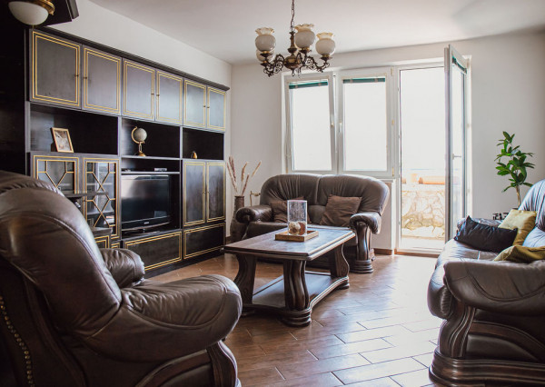 REZERVOVANÝ! Na predaj zariadený 3-izbový byt, BA-Karlova Ves