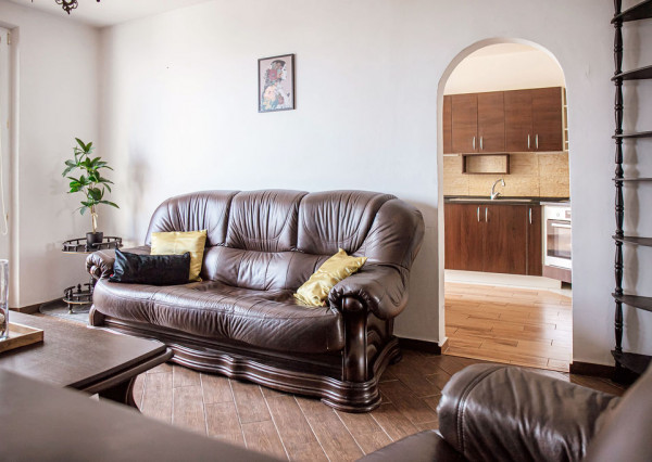 REZERVOVANÝ! Na predaj zariadený 3-izbový byt, BA-Karlova Ves