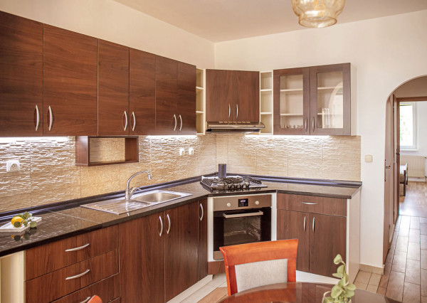 REZERVOVANÝ! Na predaj zariadený 3-izbový byt, BA-Karlova Ves