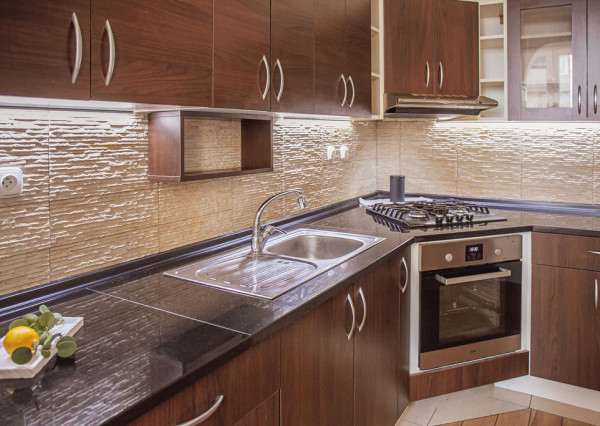 REZERVOVANÝ! Na predaj zariadený 3-izbový byt, BA-Karlova Ves