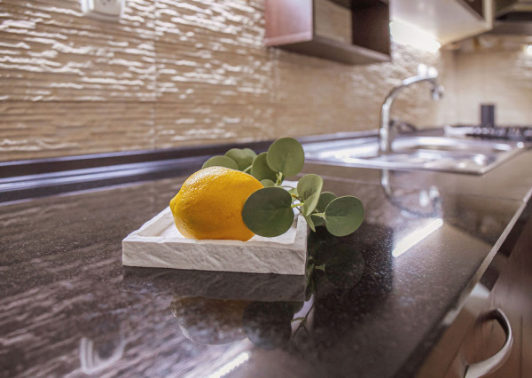 REZERVOVANÝ! Na predaj zariadený 3-izbový byt, BA-Karlova Ves