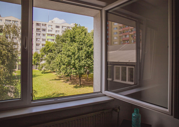 REZERVOVANÝ! Na predaj zariadený 3-izbový byt, BA-Karlova Ves