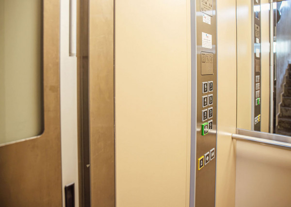 REZERVOVANÝ! Na predaj zariadený 3-izbový byt, BA-Karlova Ves