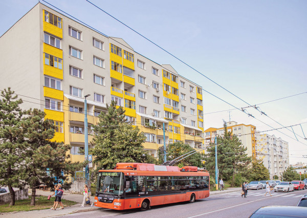 REZERVOVANÝ! Na predaj zariadený 3-izbový byt, BA-Karlova Ves