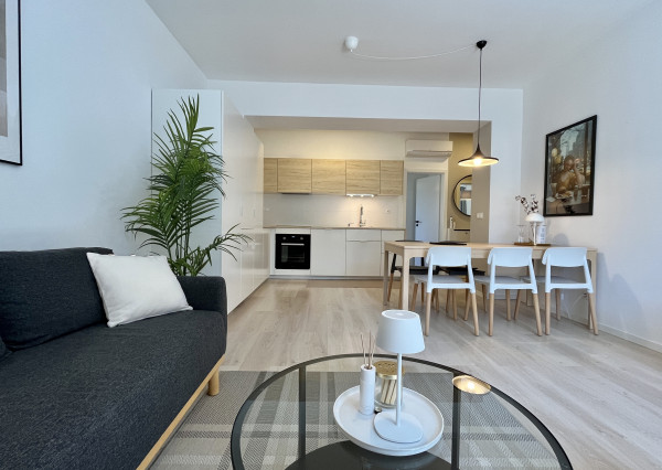 Na predaj prerobený 3-izbový byt, Bratislava - Nové Mesto