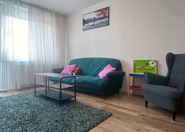 NA PREDAJ priestranný 4-izbový byt, Bárdošova ul., BA