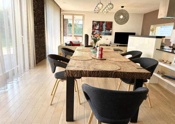 Na predaj 6-izbový dom s bazénom, Limbach