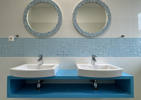 Na predaj 6-izbový dom s bazénom, Limbach