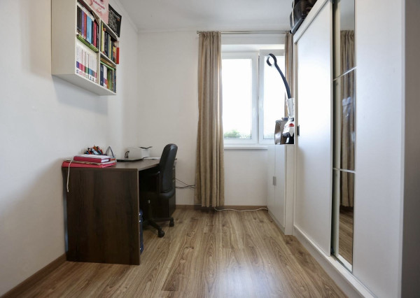 NA PREDAJ! 4-izbový rodinný dom zariadený so záhradkou