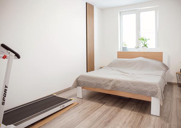 IBA U NÁS! Moderný 3-izbový byt s fotovoltikou a parkovaním