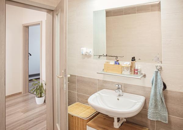 IBA U NÁS! Moderný 3-izbový byt s fotovoltikou a parkovaním