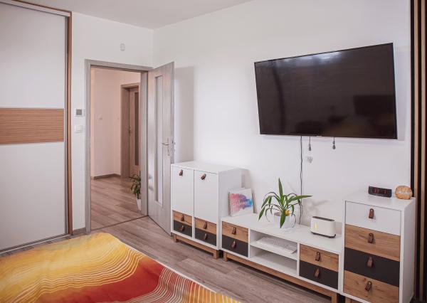 IBA U NÁS! Moderný 3-izbový byt s fotovoltikou a parkovaním