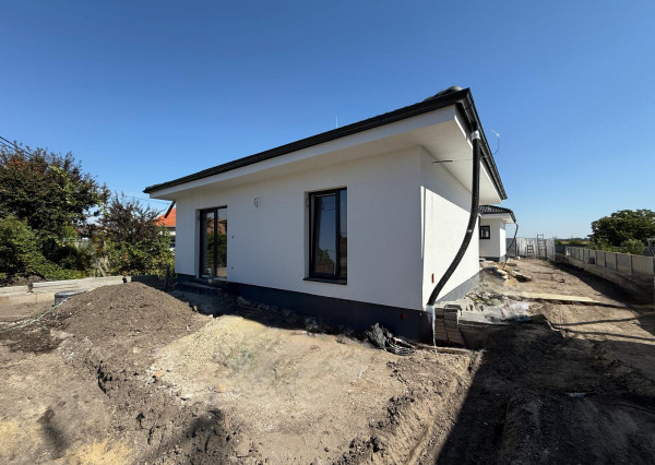 NA PREDAJ 3-izbové novostavby v dvojdome v obci Čečínska Potôň