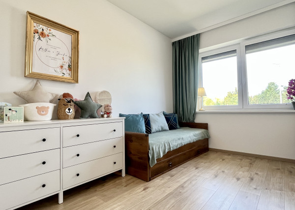IBA U NÁS na prenájom 4-izbový zariadený dom, Alžbetin Dvor