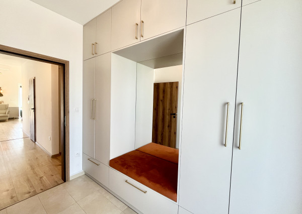 IBA U NÁS na prenájom 4-izbový zariadený dom, Alžbetin Dvor