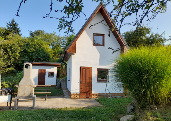 IBA U NÁS! Na predaj CHATA novostavba Trenčín Chrásť, 448 m2
