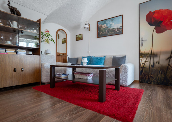 IBA U NÁS: Na predaj rodinný dom Svätý Jur – záhrada, garáž, pivnica