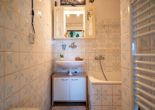 IBA U NÁS: Na predaj rodinný dom Svätý Jur – záhrada, garáž, pivnica