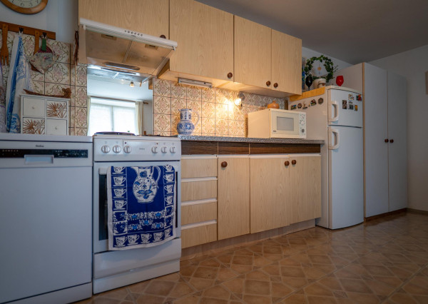 IBA U NÁS: Na predaj rodinný dom Svätý Jur – záhrada, garáž, pivnica