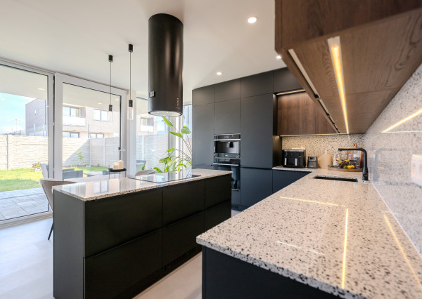 IBA U NÁS!Na predaj 4i rodinný dom, 588m2, Trenčianská Turná