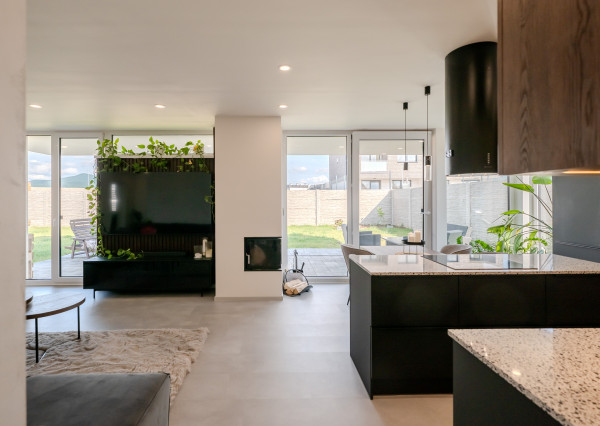 IBA U NÁS!Na predaj 4i rodinný dom, 588m2, Trenčianská Turná