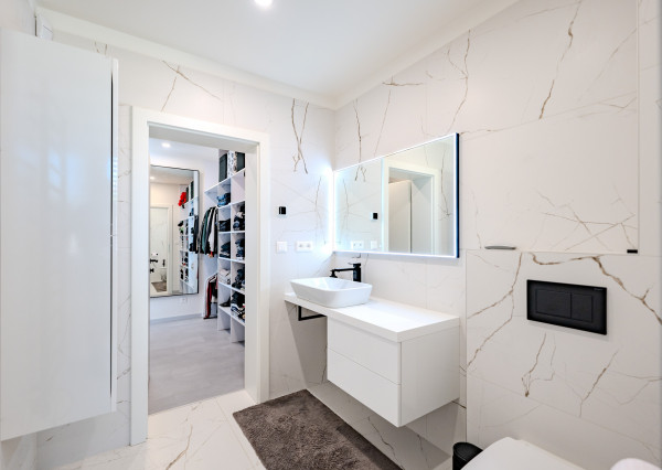 IBA U NÁS!Na predaj 4i rodinný dom, 588m2, Trenčianská Turná