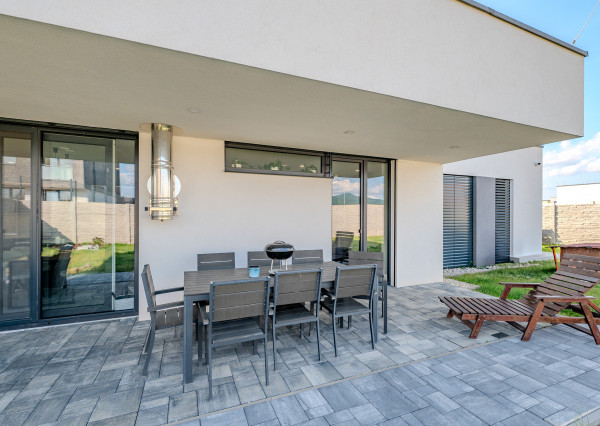 IBA U NÁS!Na predaj 4i rodinný dom, 588m2, Trenčianská Turná