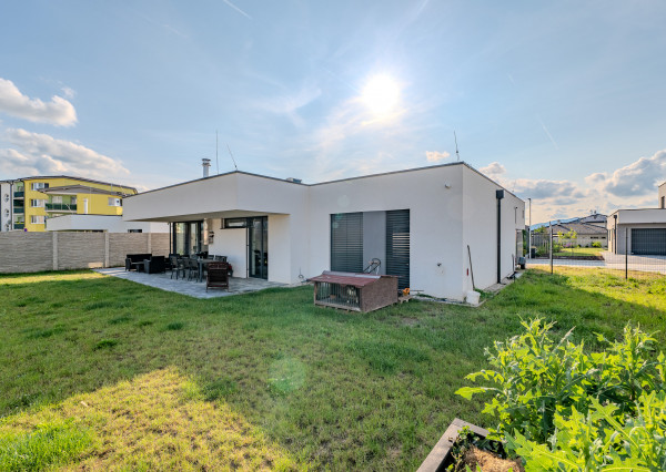 IBA U NÁS!Na predaj 4i rodinný dom, 588m2, Trenčianská Turná