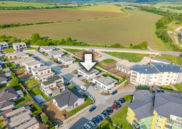 IBA U NÁS!Na predaj 4i rodinný dom, 588m2, Trenčianská Turná