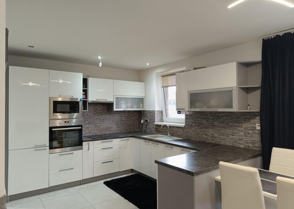 IBA U NÁS! Rodinný dom na predaj v obci Rudinská, KNM, 494m2