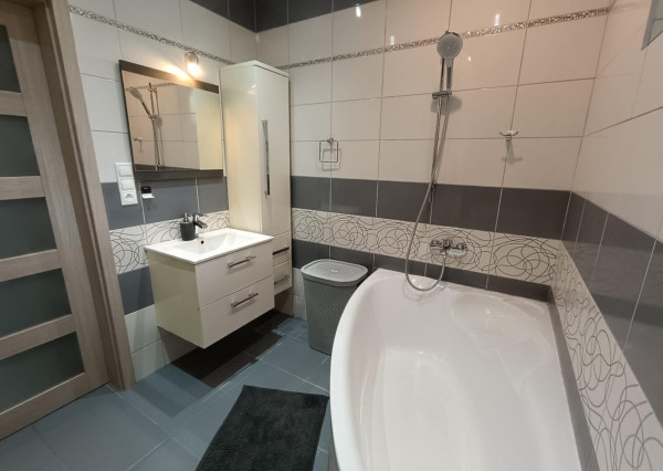 IBA U NÁS! Rodinný dom na predaj v obci Rudinská, KNM, 494m2