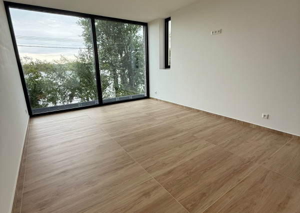 NA PREDAJ! Rodinný dom, pri Vajnorskom jazere