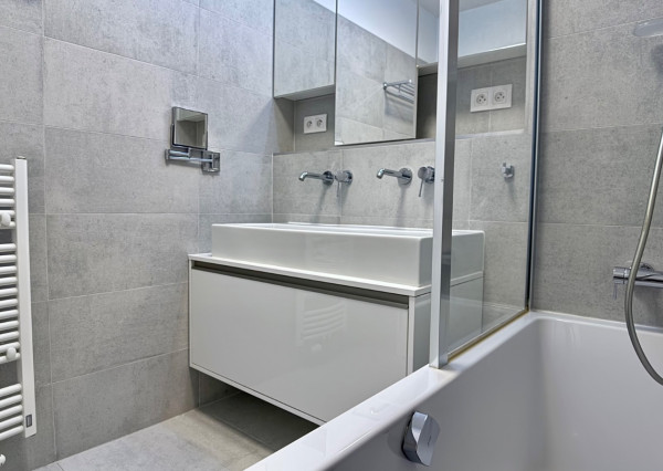 IBA U NÁS! Veľký 3-izbový byt v novostavbe Panónka s garážou