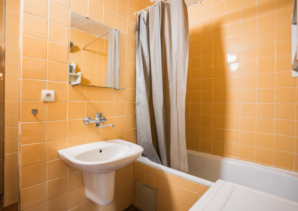 IBA U NÁS ! Priestranný 3i byt, 70m2, Trenčín, Hollého ul.