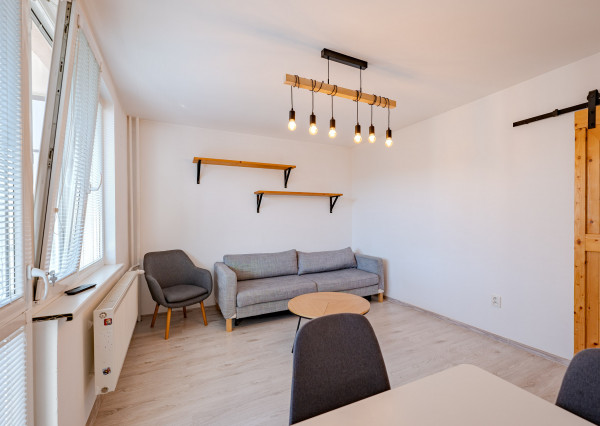 IBA U NÁS! Na prenájom 3izbový byt 64m2, Nové Mesto n/Váhom