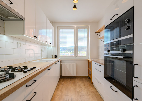 IBA U NÁS! Na prenájom 3izbový byt 64m2, Nové Mesto n/Váhom