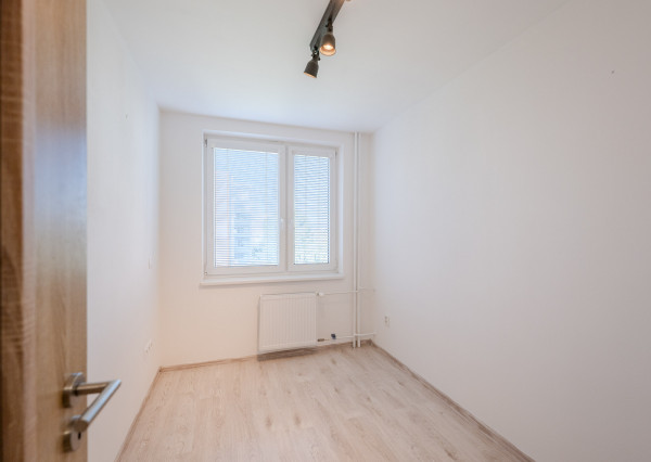 IBA U NÁS! Na prenájom 3izbový byt 64m2, Nové Mesto n/Váhom