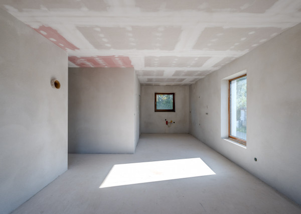 IBA U NÁS! Na predaj 3izbový dom v Pečeňanoch, 585m2, BNB