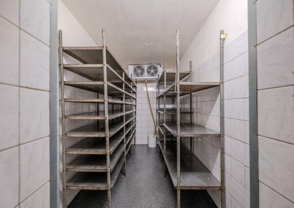 IBA U NÁS! Na predaj priestor - cukrárska výroba, Žilina