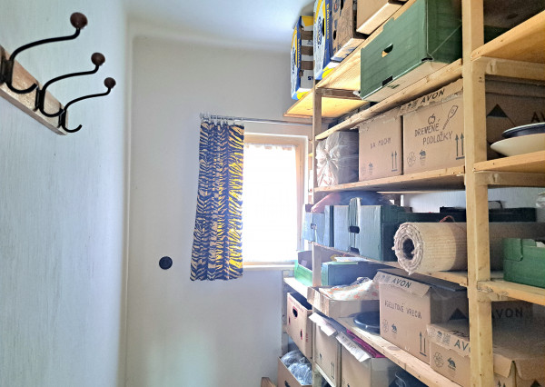 IBA U NÁS! Dom s väčšou záhradou a výhľadom - Dubnica n./V.