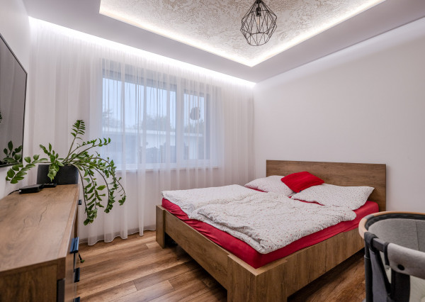 IBA U NÁS! Na predaj 4i bungalov s bazénom, Dunajská S,735m2