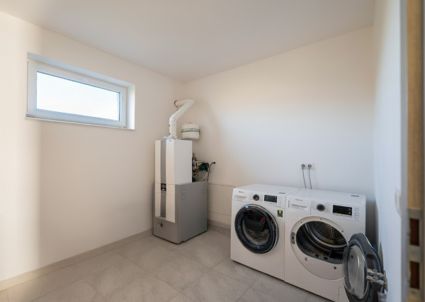 IBA U NÁS! Na predaj 5i veľkorysý dom, Zamarovce, okres TN