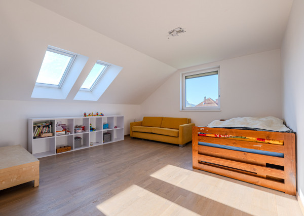 IBA U NÁS! Na predaj 5i veľkorysý dom, Zamarovce, okres TN